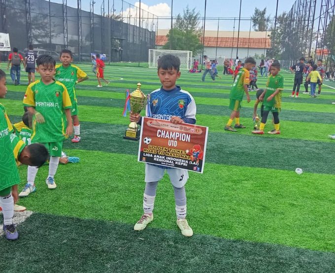 Selamat atas anak kita ananda Reyhan Ramadhan Lubis  dalam  Kelas II B SDIT AL AZHAR 2 lolos dalam pertandingan Liga anak Indonesia tingkat kepri.